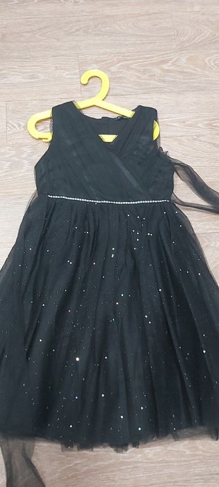 Платье нарядное 128