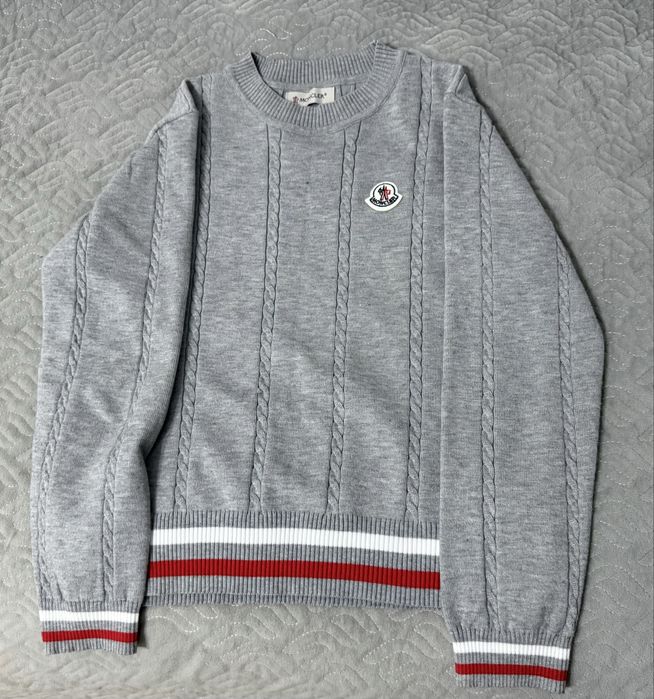 MONCLER продаю!!