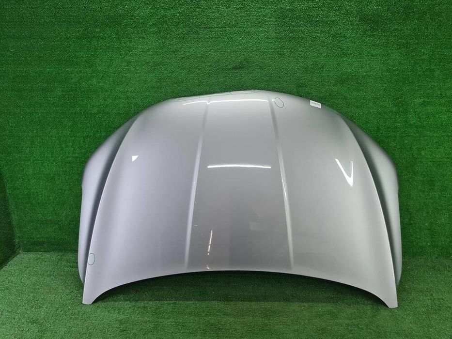 Geely Coolray капот