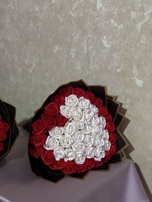 Buchete trandafuri de sapun