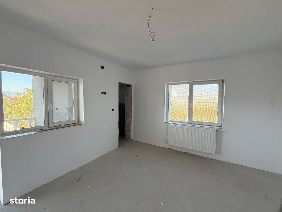 De vanzare Duplex situat in Barabant.