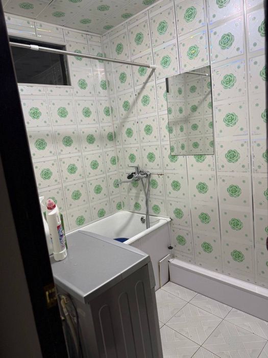 Сдаётся в аренду 1 этаж Каракамыш 2/1 почти вдоль дороги без маклера