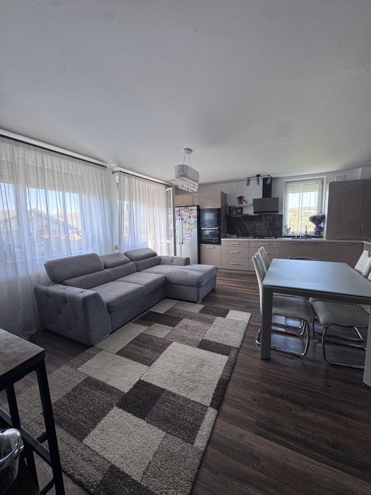APARTAMENT 3 camere– 96 mp
