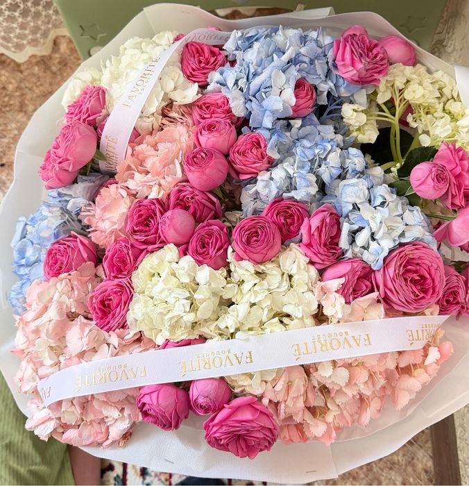 Продаеться вот такой (б/у) букет