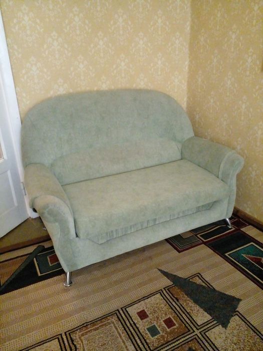 Два дивана и кресло