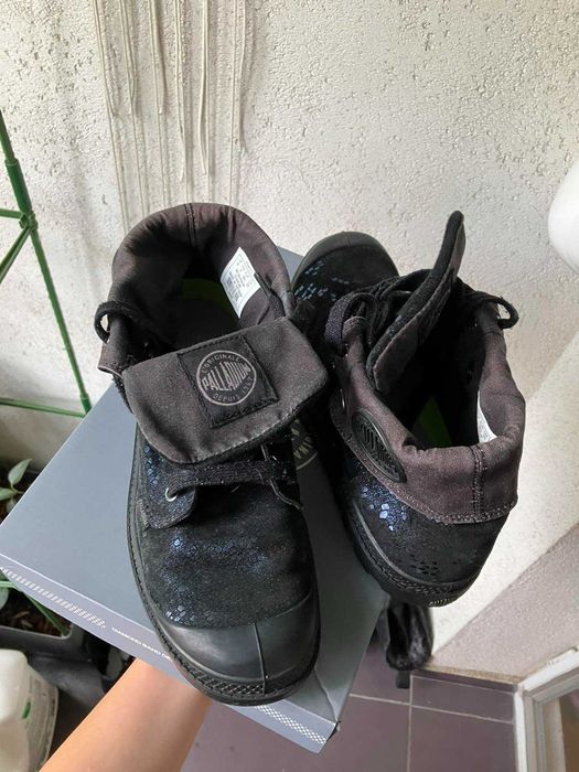 Palladium туристическа обувка Baggy Lea Low, номер 39.5, синьо-черно