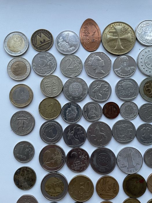 Продам юбилейные монеты. .