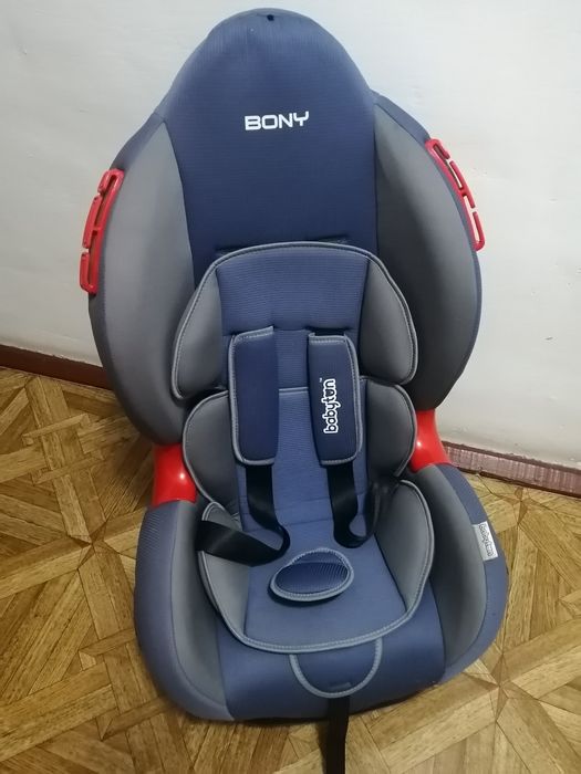 Здравствуйте продадим детское автокресло