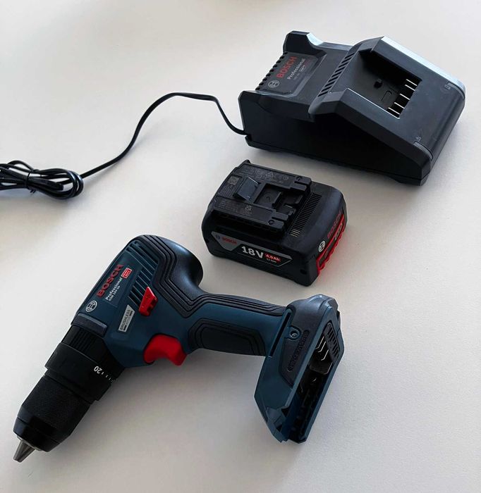 бормашина BOSCH PROFESSIONAL GSB 18V-50 - батерия, зарядно, гаранция