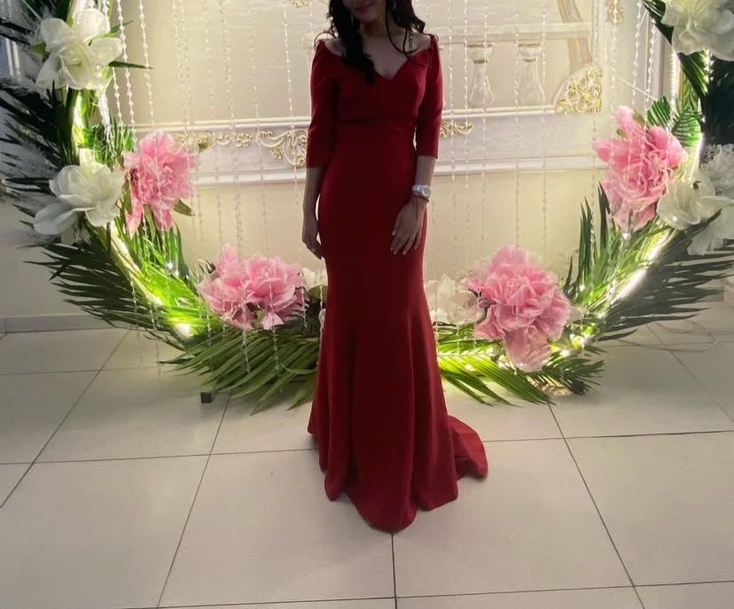 Вечерние платья в отличном состояние