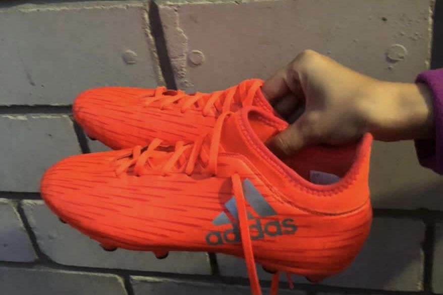 Продам  бутсы adidas original