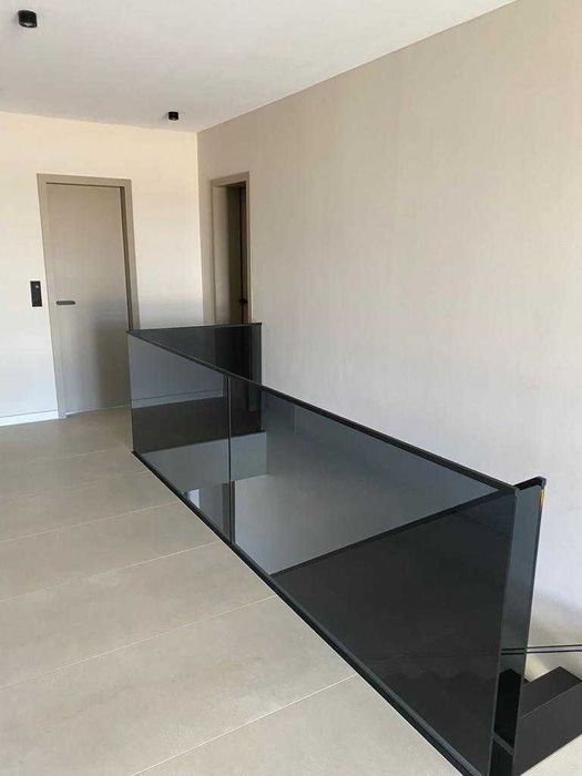 Стеклянные перилы