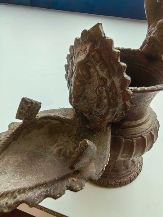 Антична маслена лампа