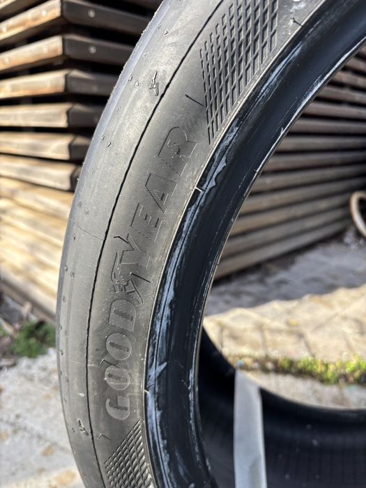Лятна гума Goodyear Eagle F1 315/30ZR21