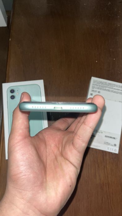 iPhone 11 бирюзовый, Идеал