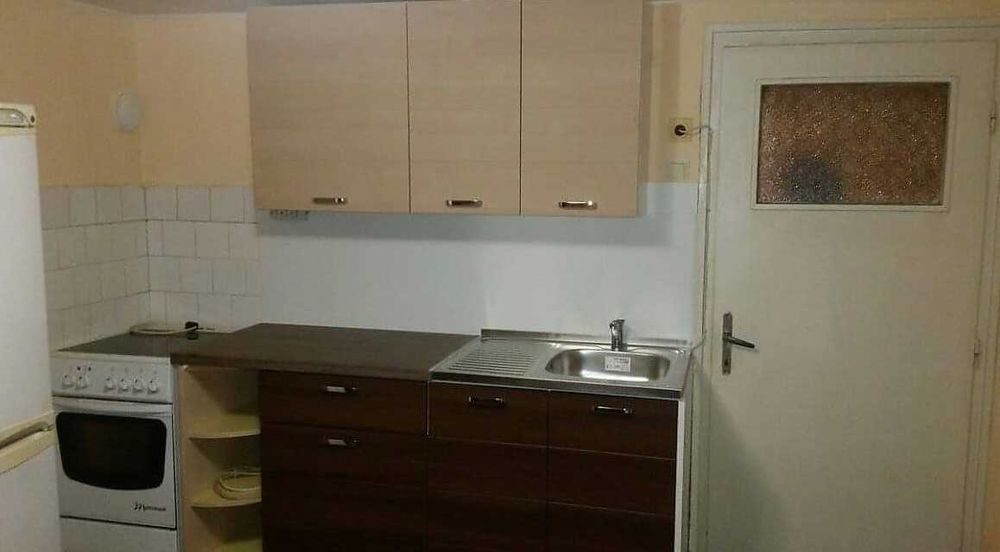 Дава се под наем Тристаен апартамент в Пловдив, Съдийски - 95 кв.м за 248.88 € - Снимка #2