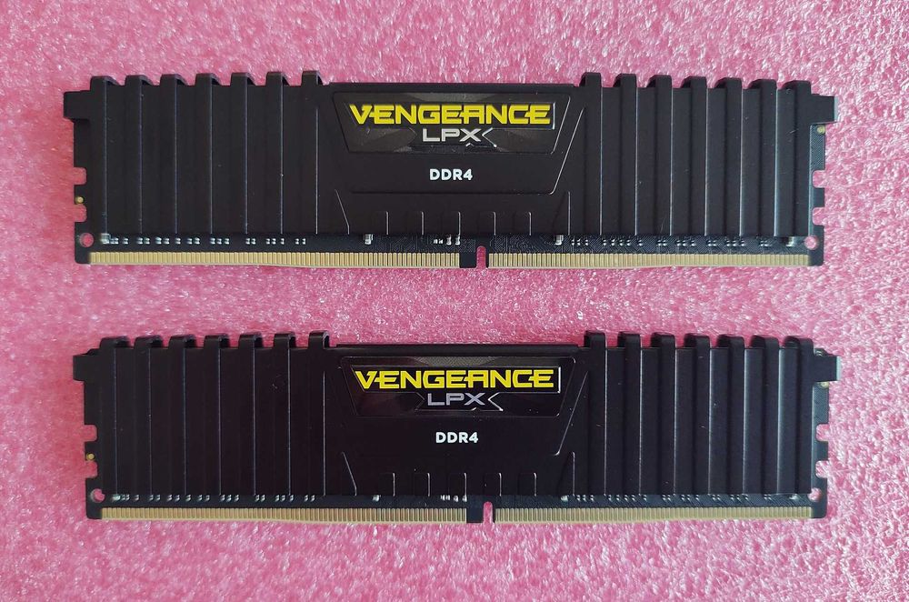 Memorii RAM DDR4 3000 16GB Kit (2x8) Corsair Vengeance LPX XMP 2.0