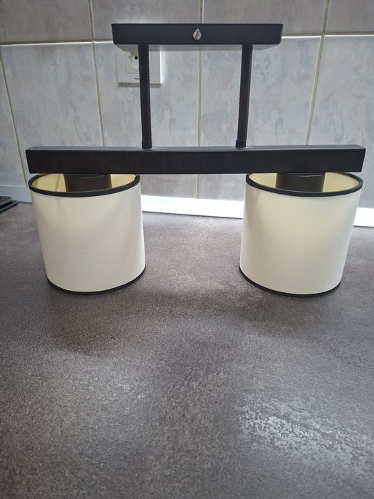 Plafonieră moderna cu structura din lemn wenge