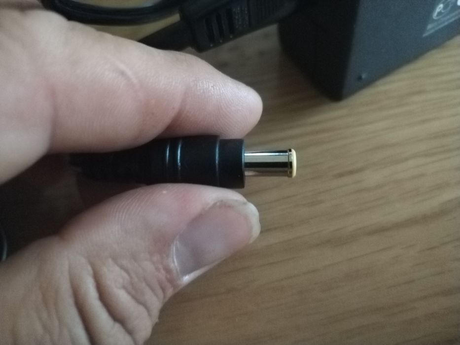 Incarcator alimentator Sony 13v 2 A 26w