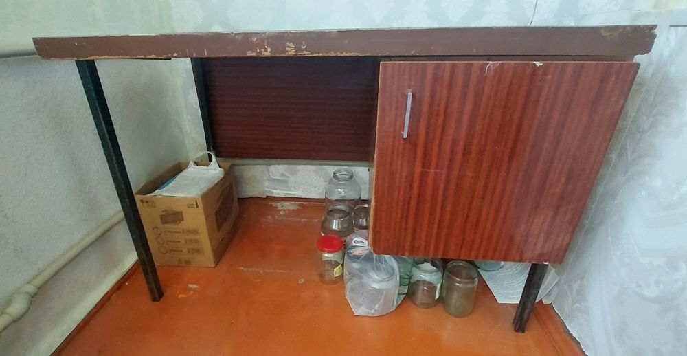 Стол большой 10 000 тенге