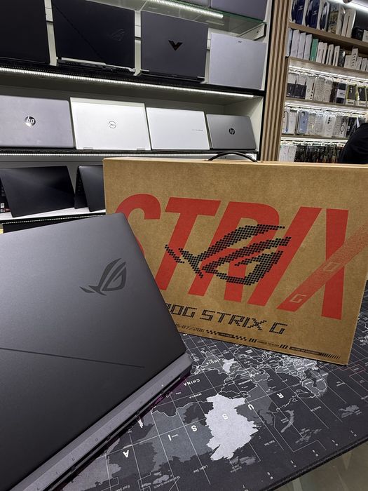 Asus Rog Strix G18 i9-14900HX/5060 8GB/18.0