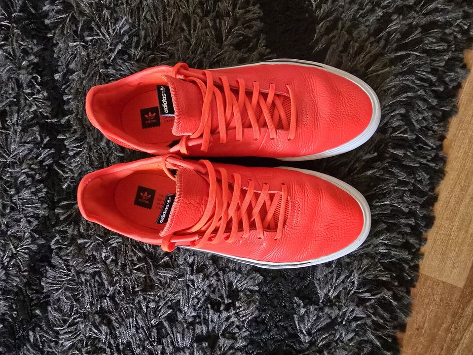 Vand tenesi adidas piele