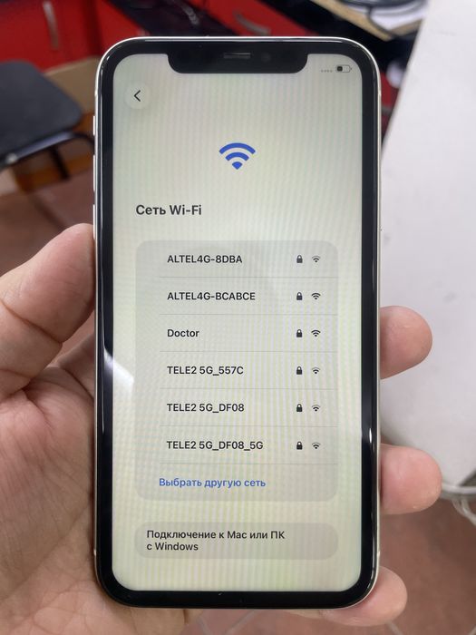 Продам iphone 11 память 128 емкость 85 с документами