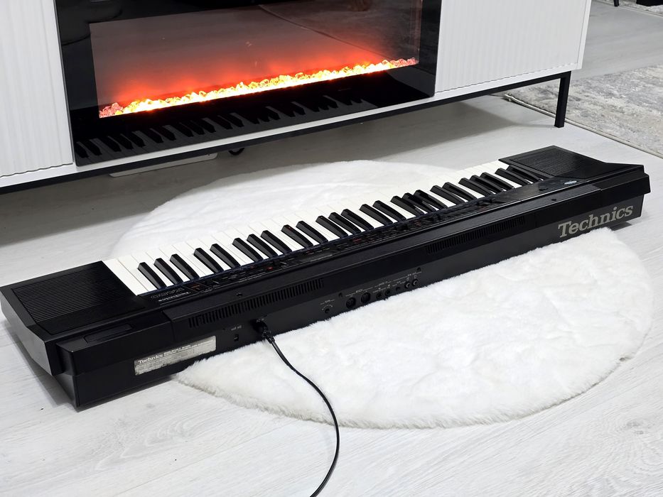 Orga electronica TECHNICS SX-K450, clapa de acompaniament, 61 clape,