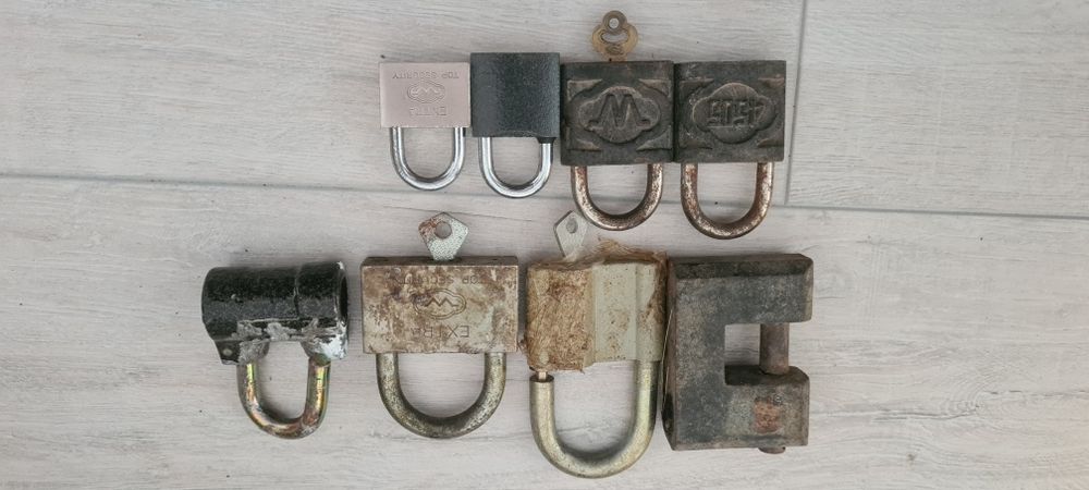 Продажа навесных замков.