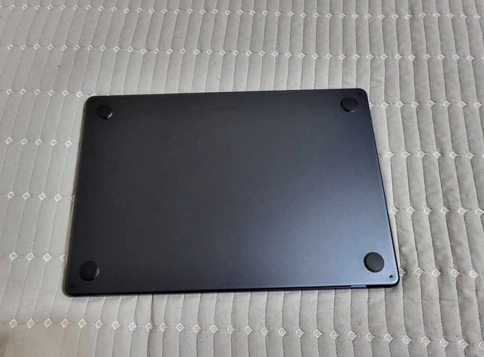 Macbook Air M2 15dyum  midnight blue full box sotiladi!!!