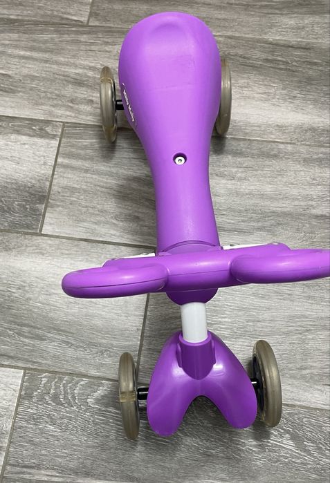 Masinuta copii Orion Flash violet cu roti luminoase