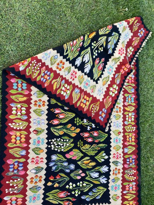 Covor Oltenesc țesut manual