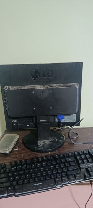 Монитор LG 17 дюма