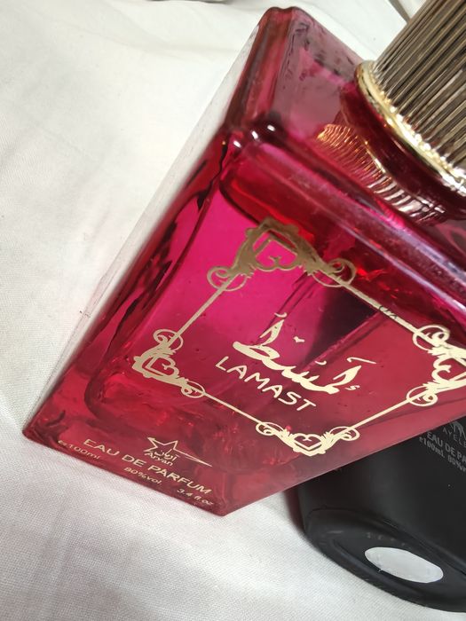 2 parfumuri arăbești bărbați și 1 parfum arăbesc femei
