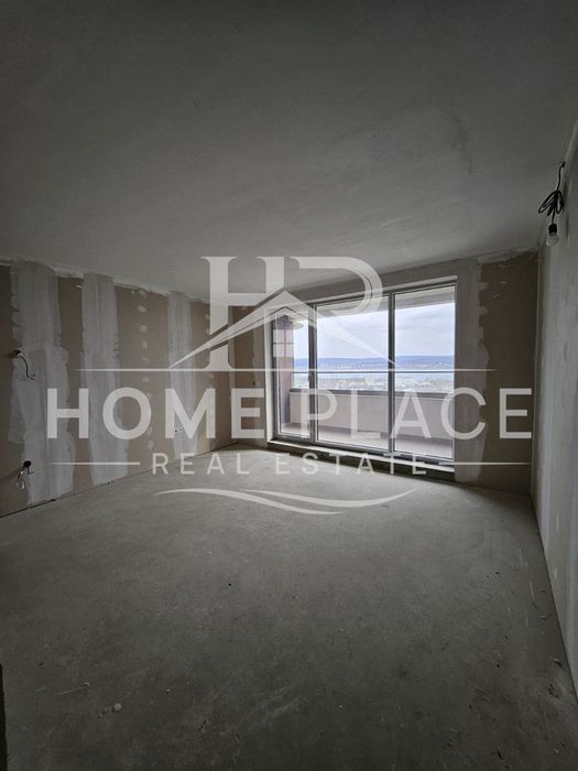 Просторен, слънчев имот  с панорама в кв. Трошево -"Сити парк юг"