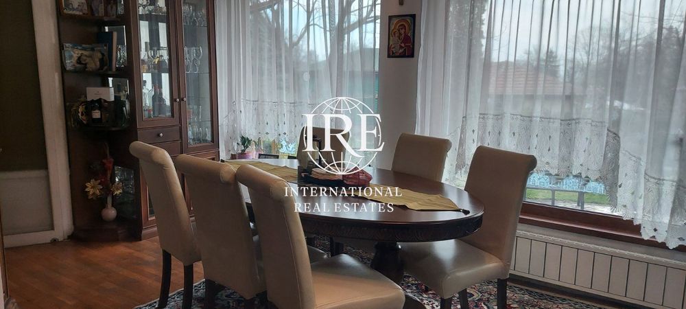 International Real Estates (IRE) представя:Триетажна къща с нескривае
