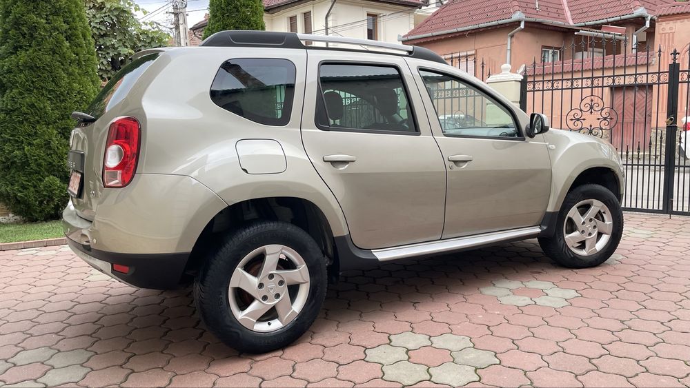 Dacia Duster 1.5 dci,2011**Garantie**Rate**