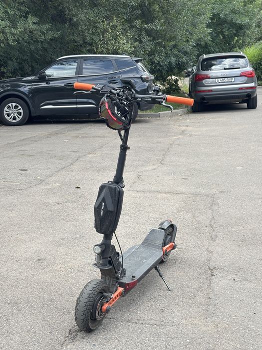 Продам самокат Joyor s10s