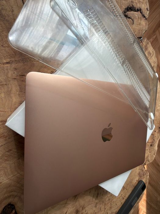 MacBook Air 13” Retina 2020