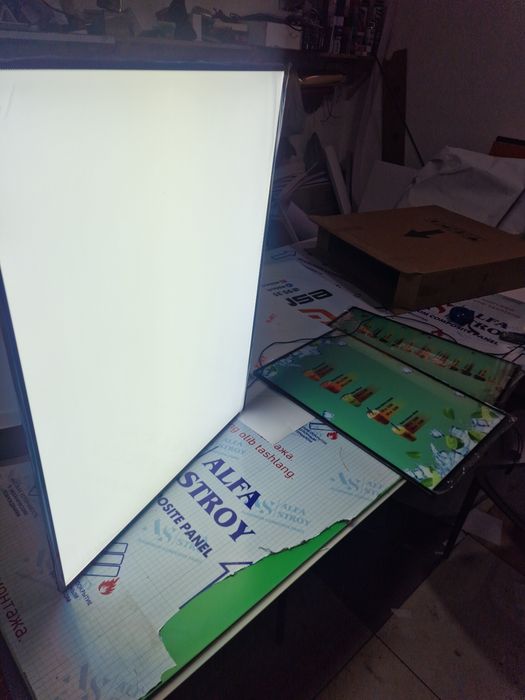 Baner Продаётся Реклама  Slim box Наружная Реклама Наклейки