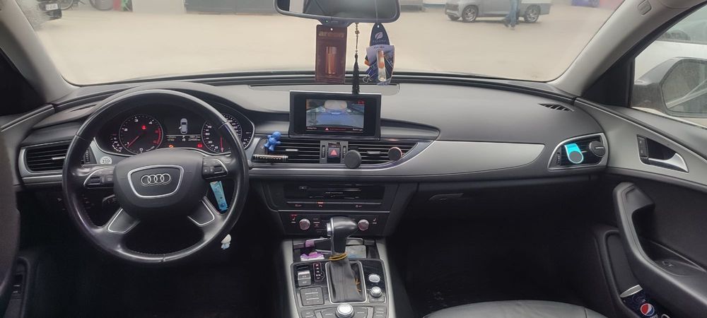 Vând Audi A6 versiunea c7