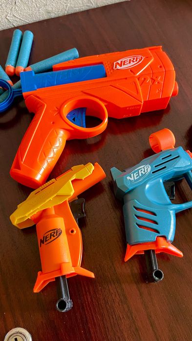 Пистолет бластер Nerf оригинал б/у
