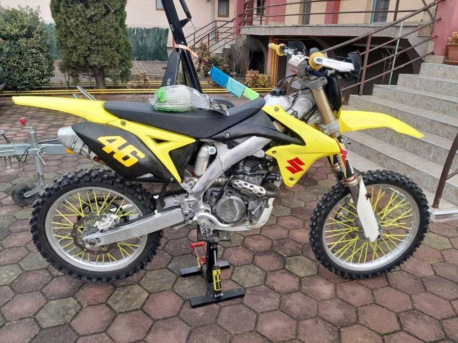 Suzuki Cross 250 4T