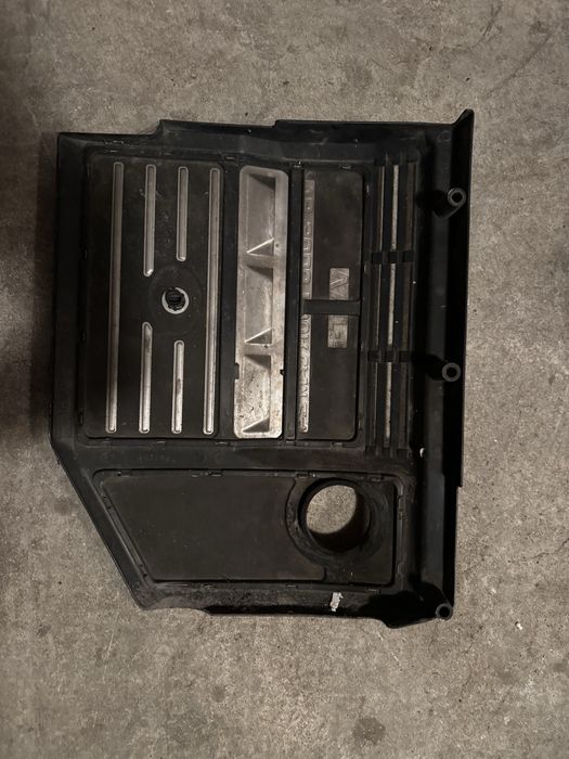 Крышка двигателя rx 300