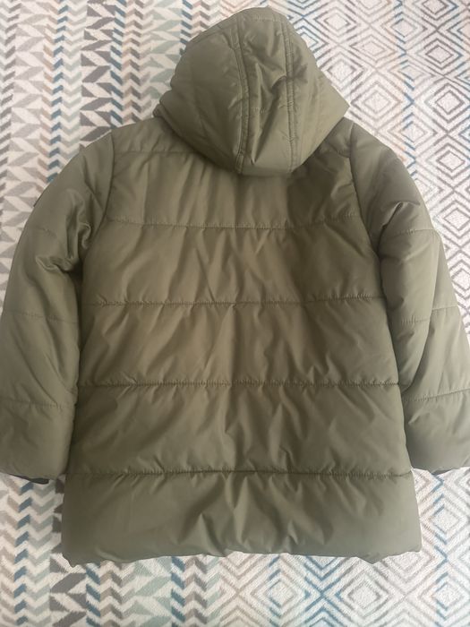 Продам куртку на мальчика на 7-8 лет