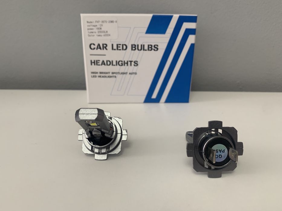 Set 2 becuri cu Led H7 / H1 / 1:1 / 180w / 20.000Lm / Model nou 2025