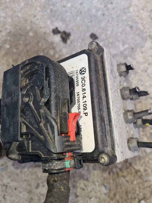 Pompa abs vw golf 5 ,passat b6,nissan qashqai 2012