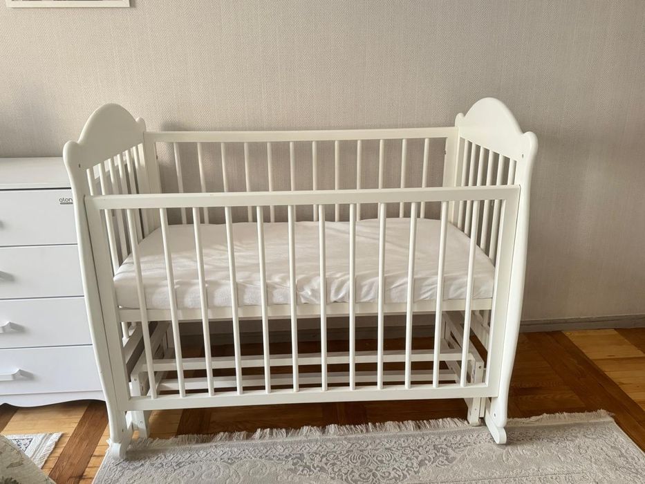 Продам детскую кроватку