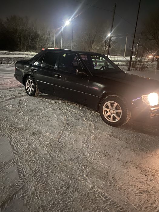 Продам мерс 124 в