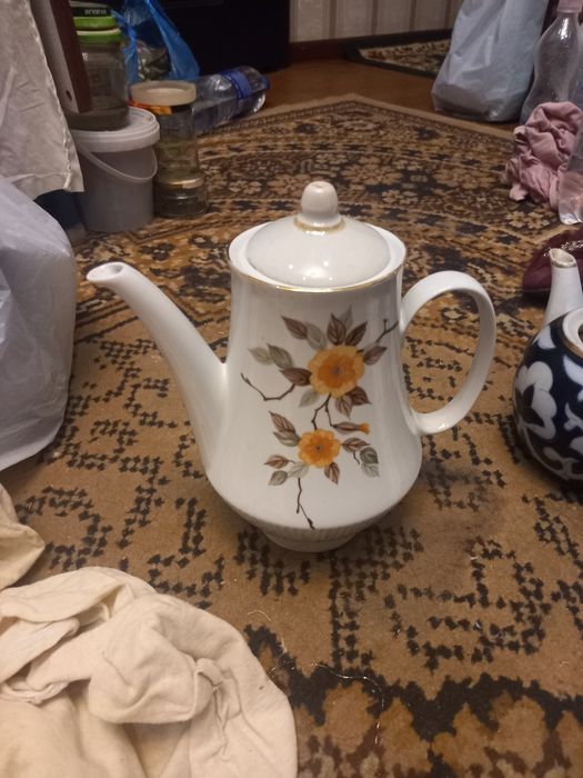 Чинни идишлар сотилади